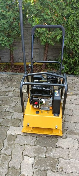 Wynajmę/Wypożyczę/Zagęszczarka,Łuparka,Wertykulator,Wiertnica