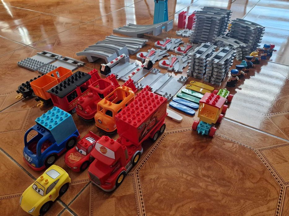 ZESTAW LEGO DUPLO pociągi + inne