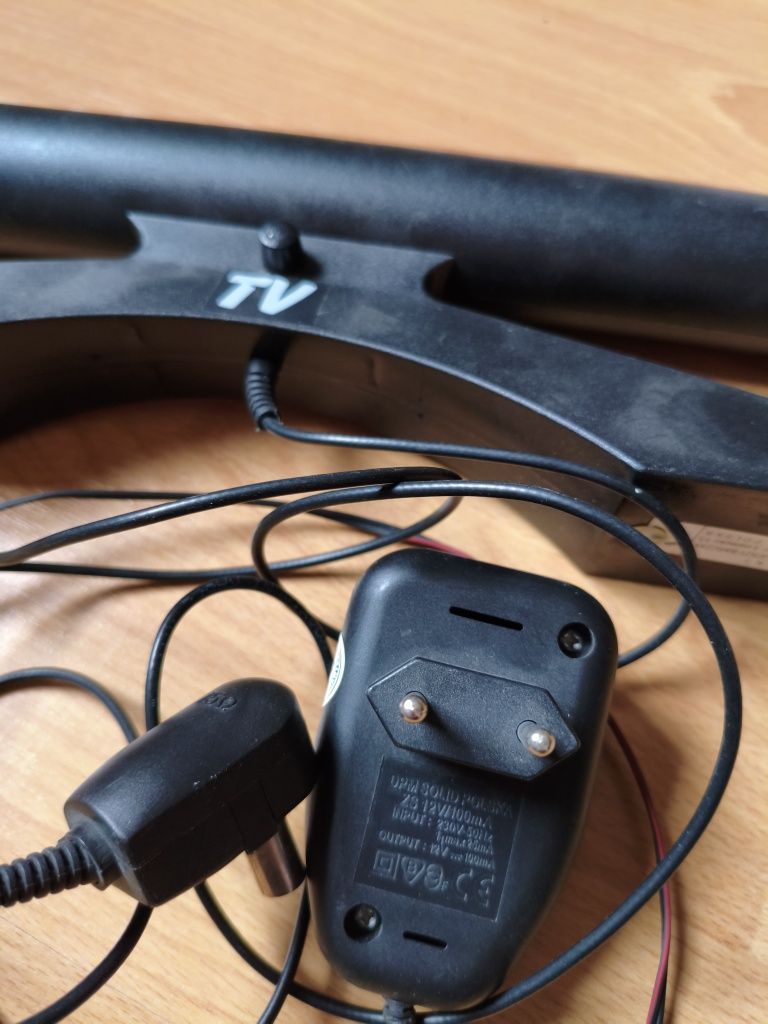 Antena pokojowa ze wzmacniaczem sonus