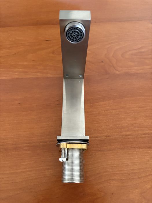 Torneira e valvula de lavatorio CREA