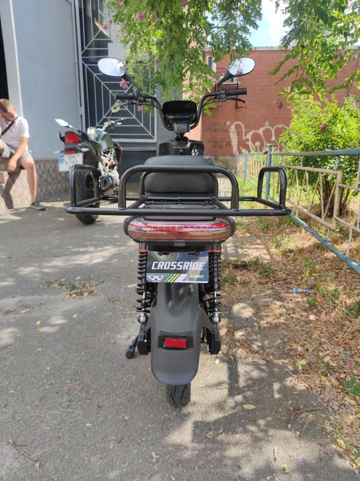 Електроскутер CROSSRIDE 14 COURIER 01