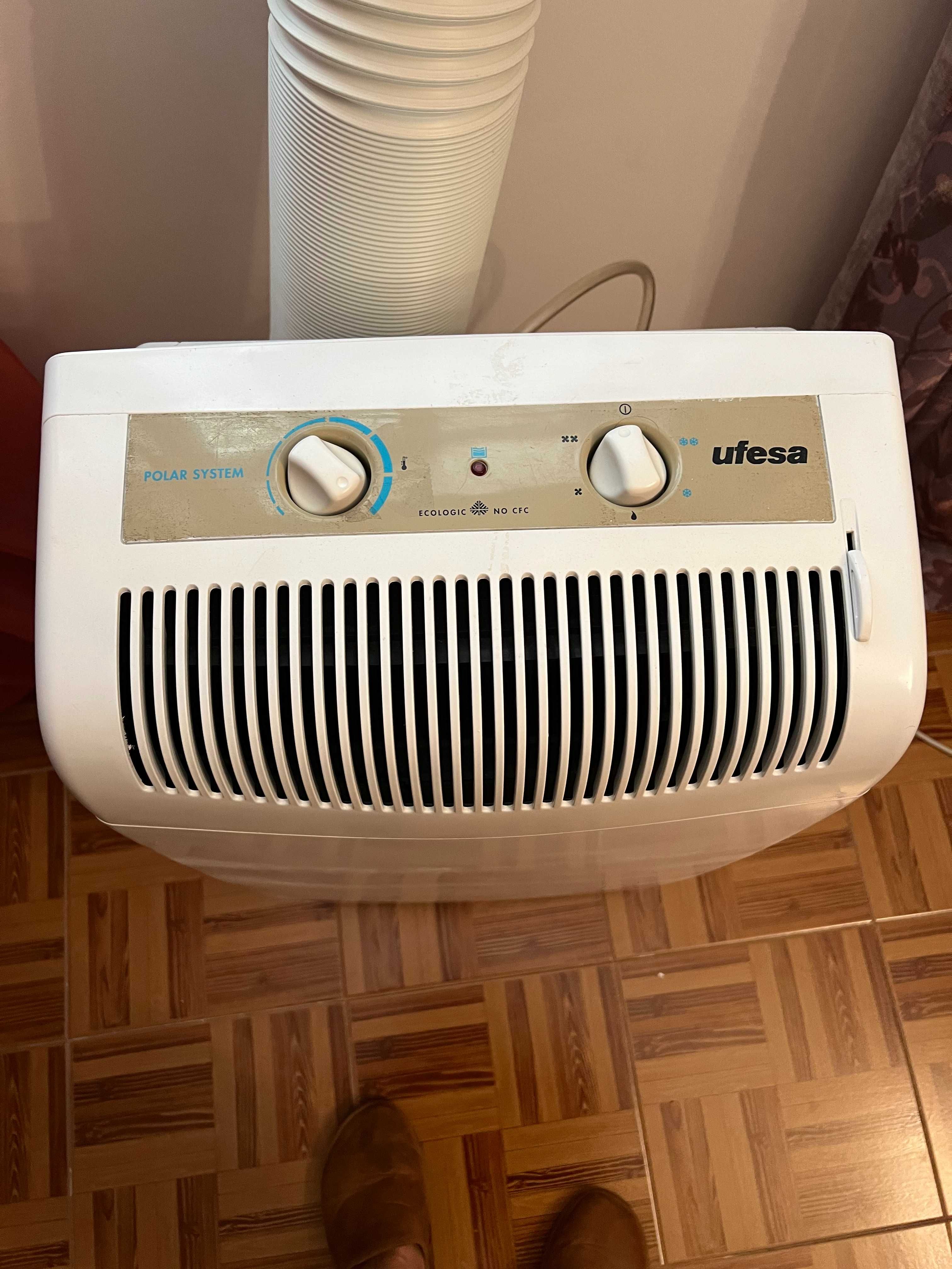 Ar Condicionado Portátil Ufesa Faz Frio , Desumidificador , Ventilador