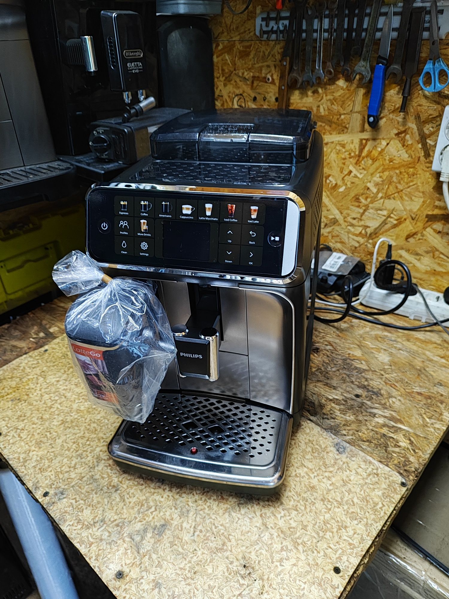 Кофемашина, кавоварка Philips Latte GO