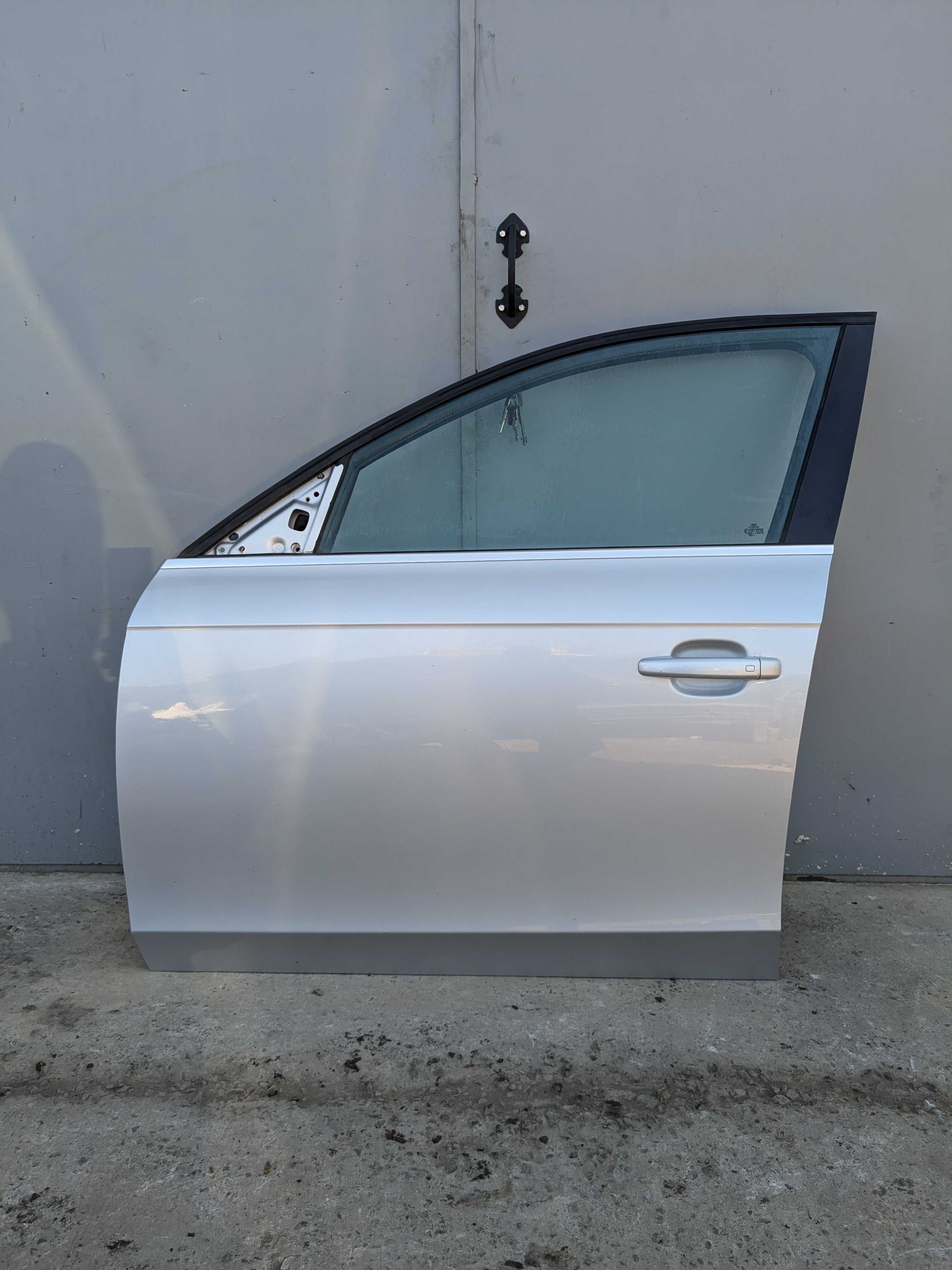 Двері Двери Audi A4 B8 Ауді А4 Б8 Колір LX7W