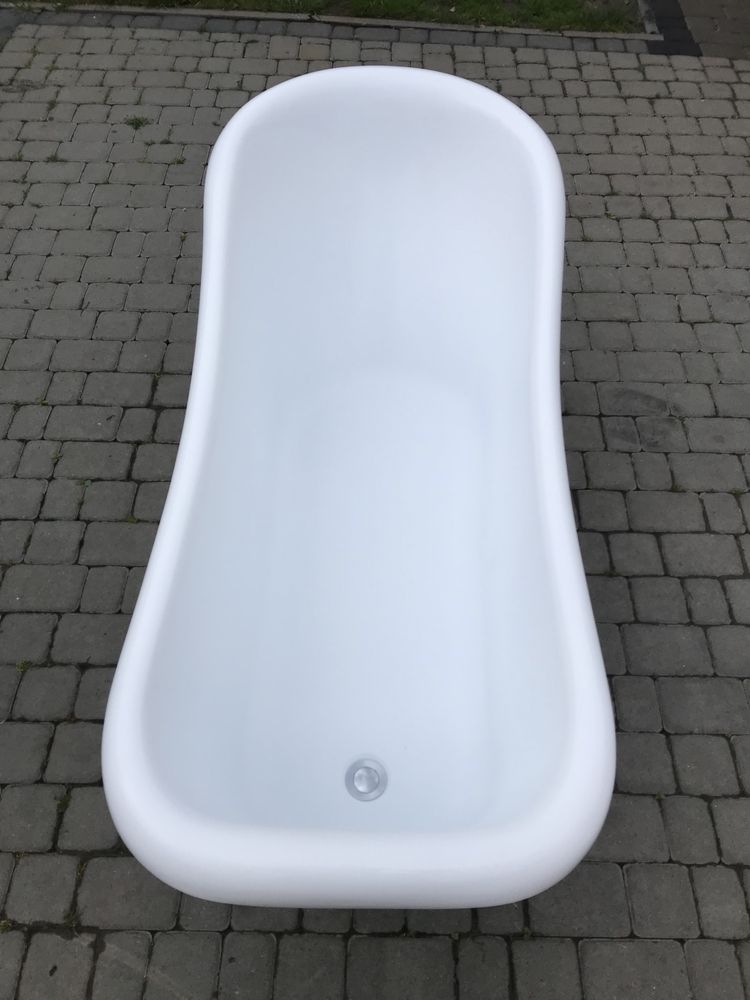 Ванна на левових лапах акрилова (0039) ванна для фотозони 153 см