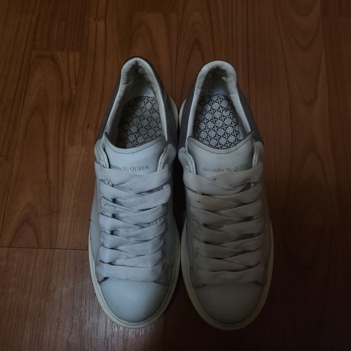 Кроссовки alexander mcqueen trainers 

mcqueen trainers

mcqueen train