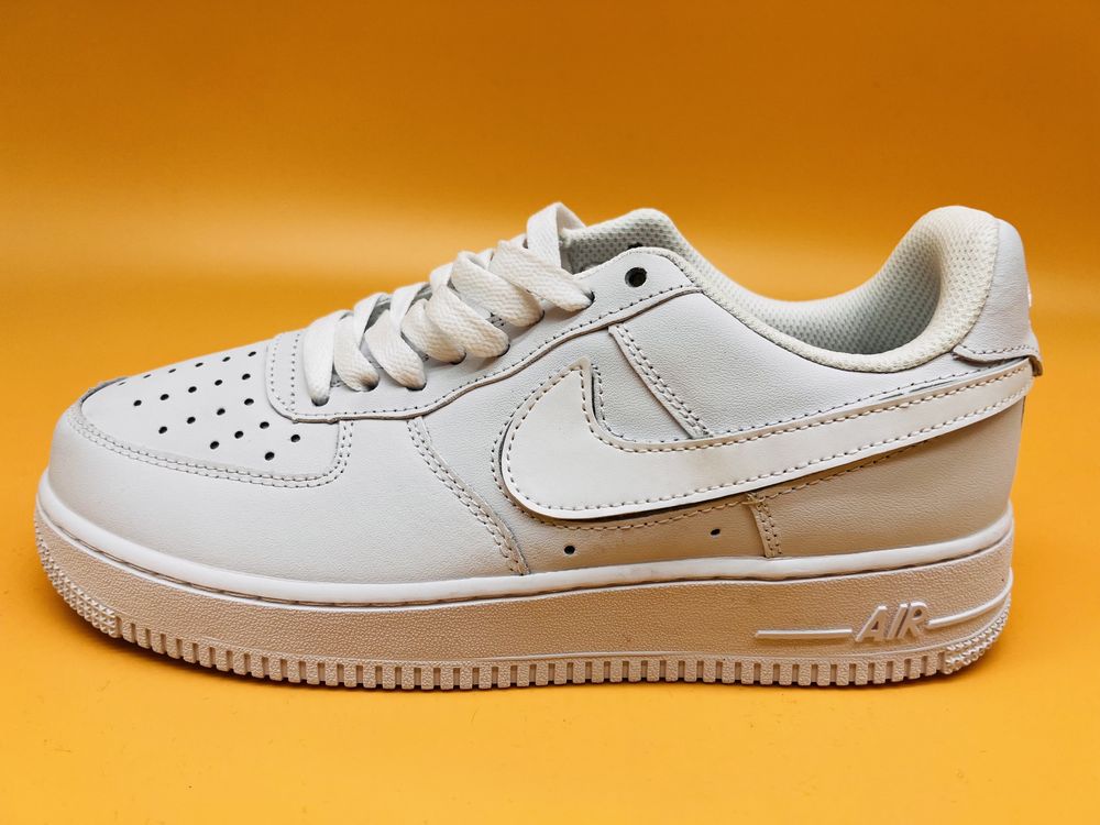 Nowe buty Nike Air Force 1 07 QS biały rozm. 41 wysyłka gratis