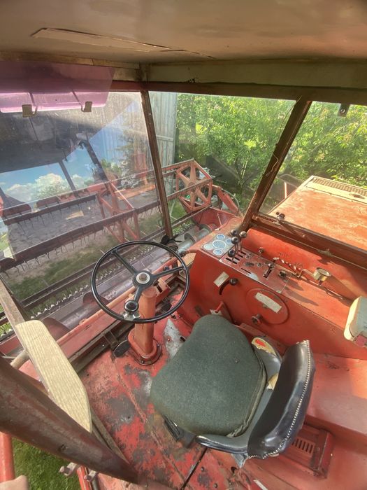 massey ferguson 520 комбайн як John Deere 1052 1055