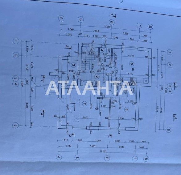 Прода окремостоячого будинку у с. Малехів на пагорбі