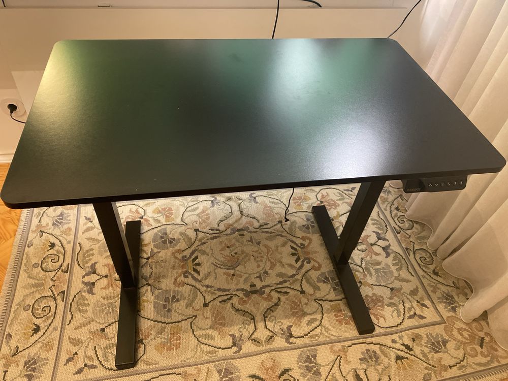 Standing desk / Secretária Flexispot