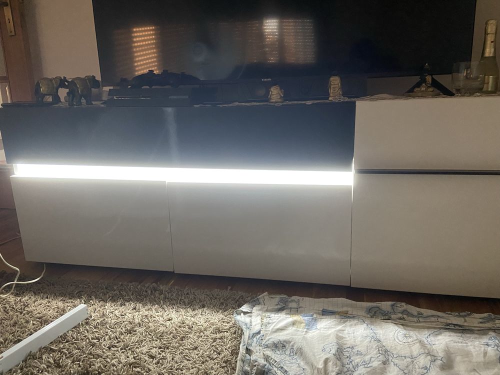 Móvel de televisão com Led