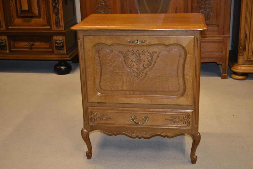 komoda / barek ludwikowski . dąb