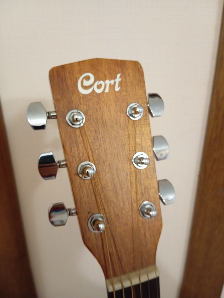 Акустическая гитара Cort AD810