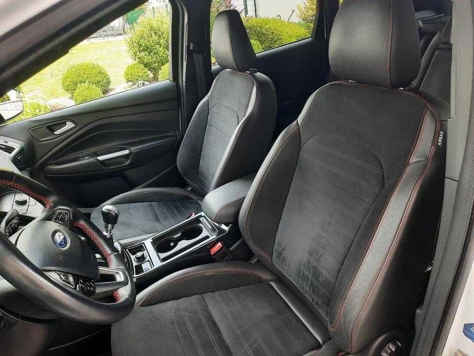 Ford Kuga Wersja ST-Line Full Full DISEL