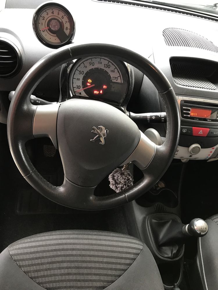 Peugeot 107 1.0 envy 12/2013 nacional