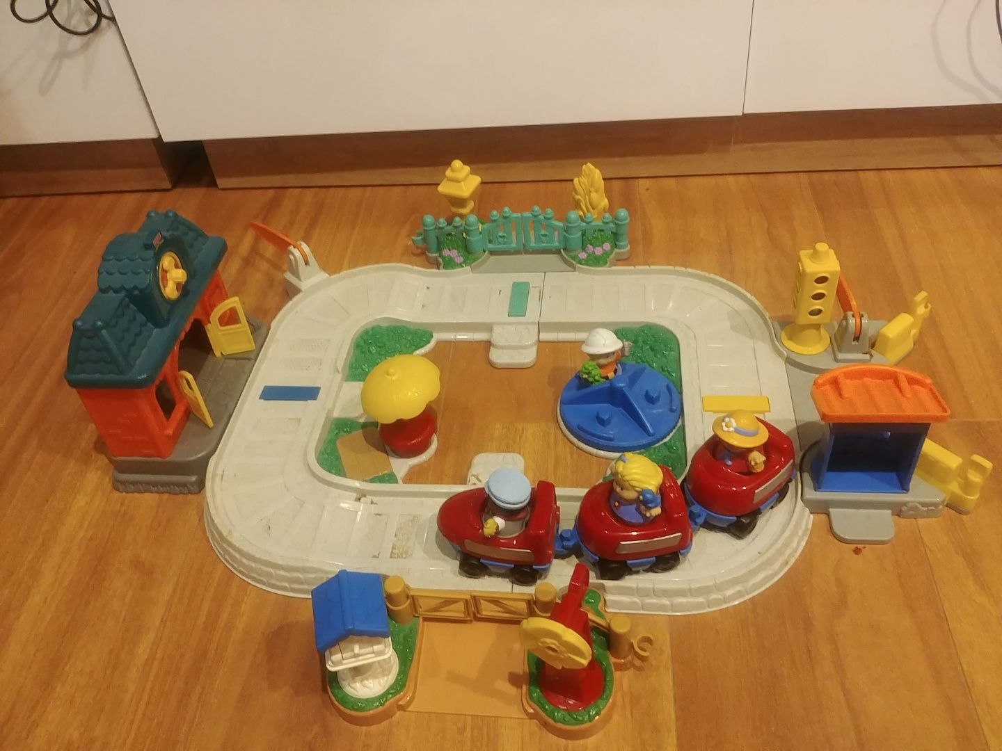 Ciuchcia i miasteczko Fisher Price UNIKAT