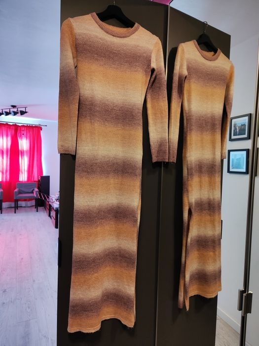 Sukienka sweterkowa midi