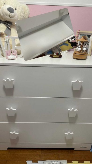 Vendo mobiliário para bebé - Micuna