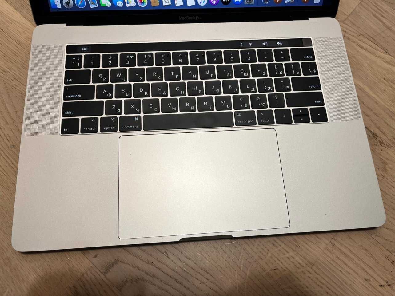 Топовый MacBook Pro 15 2018 Silver 32Gb Core i7