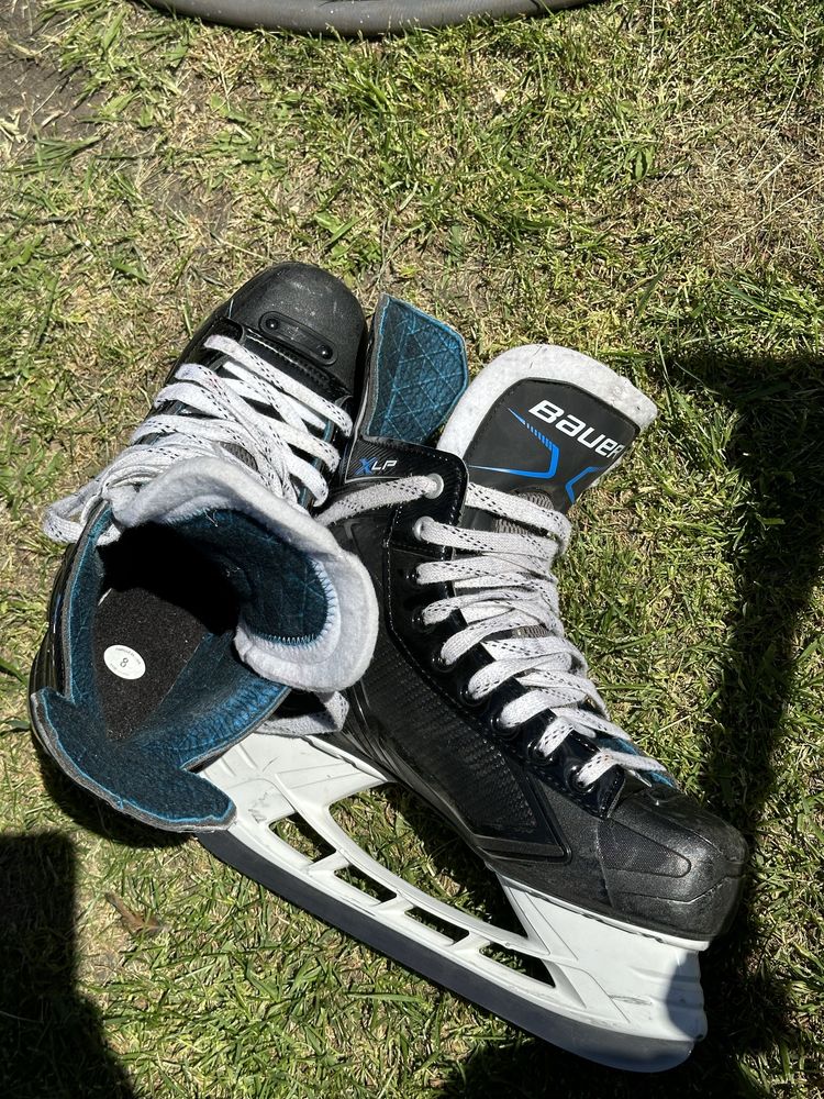 Продам ковзани Bauer
