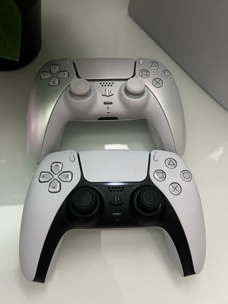 Vendo ps5 comprada á cerca de 1 mes e meio com dois comandos