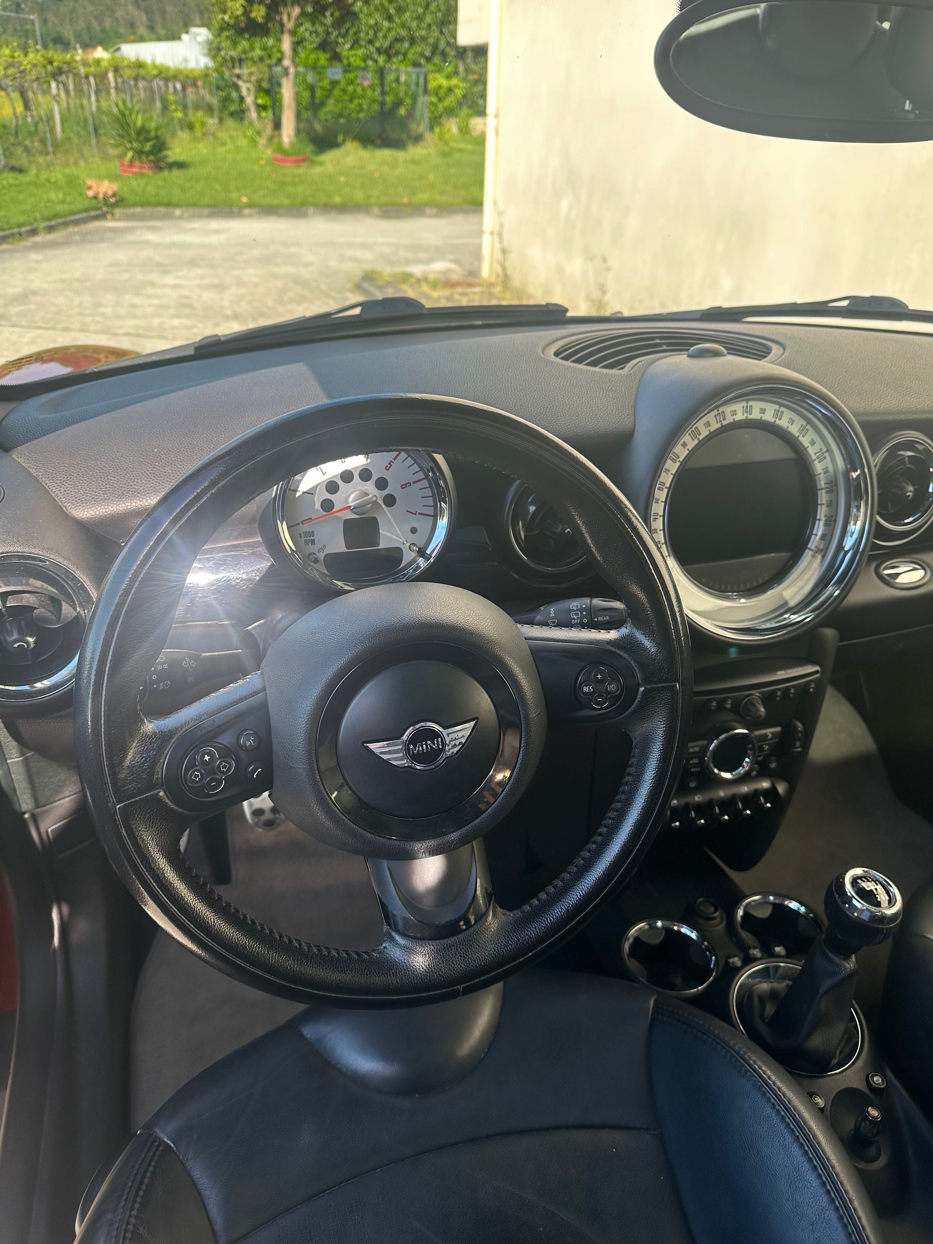 Mini Cooper D - Vários Extras | Impecável!
Preço: 8.500€