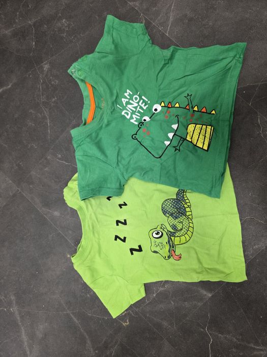 T-shirt dziecięcy dwie sztuki 68 i 74