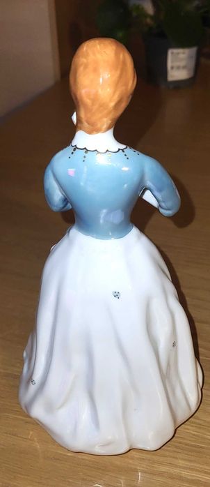 Figurka kobieta z kwiatkami Rumunia
