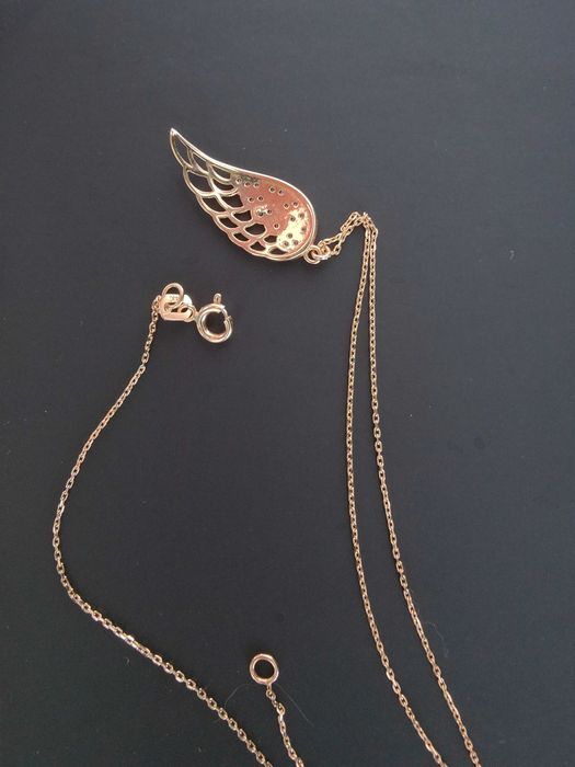 Naszyjnik złoty pióro z cyrkoniami