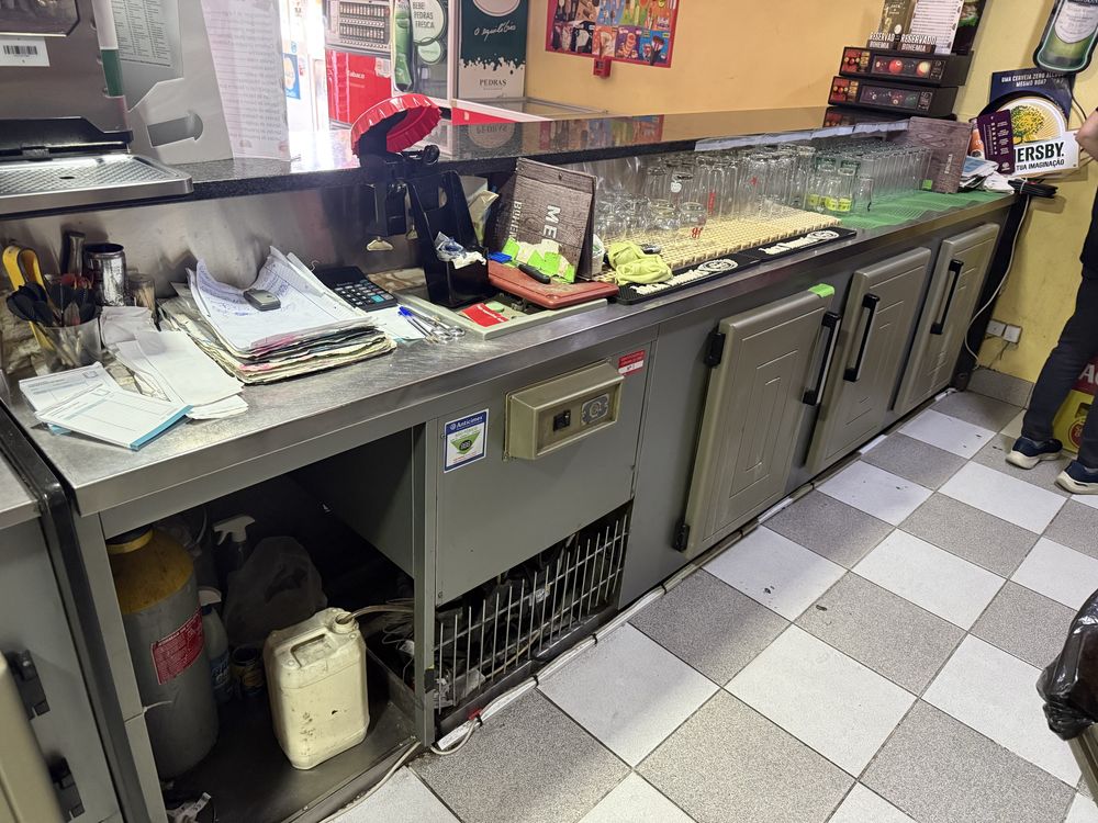 Vendo ou trespasso cafe-bar