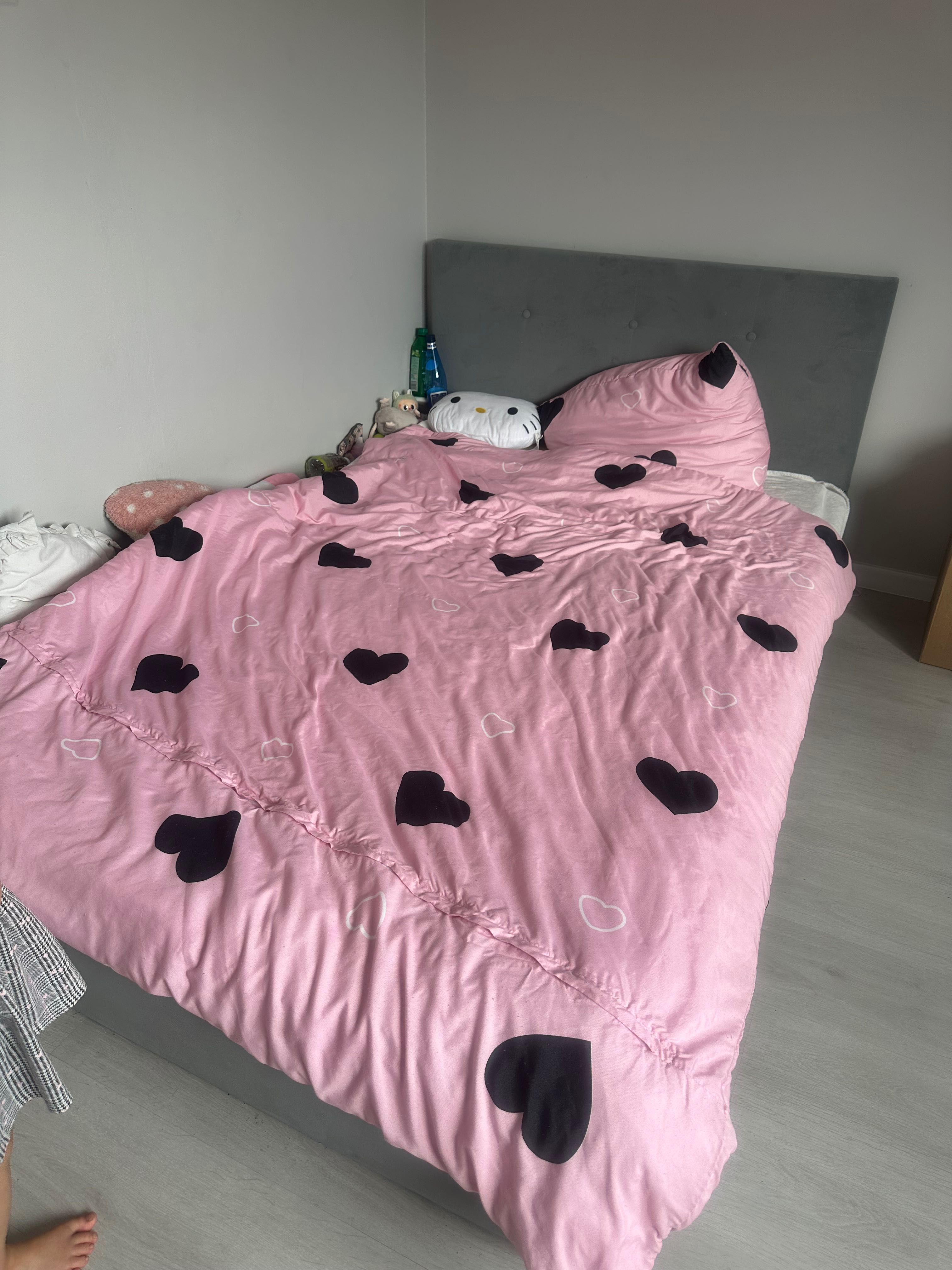 Łóżko szare 120x200 tapicerowane materac