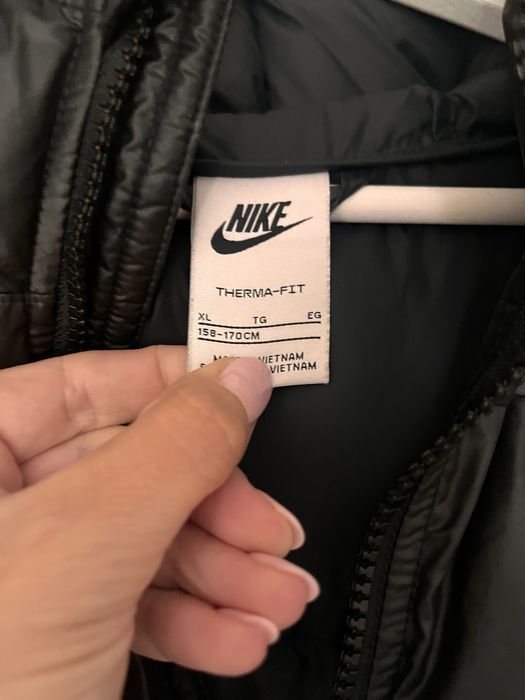 Kurtka zimowa Nike dla chłopca 158-170 cm XL