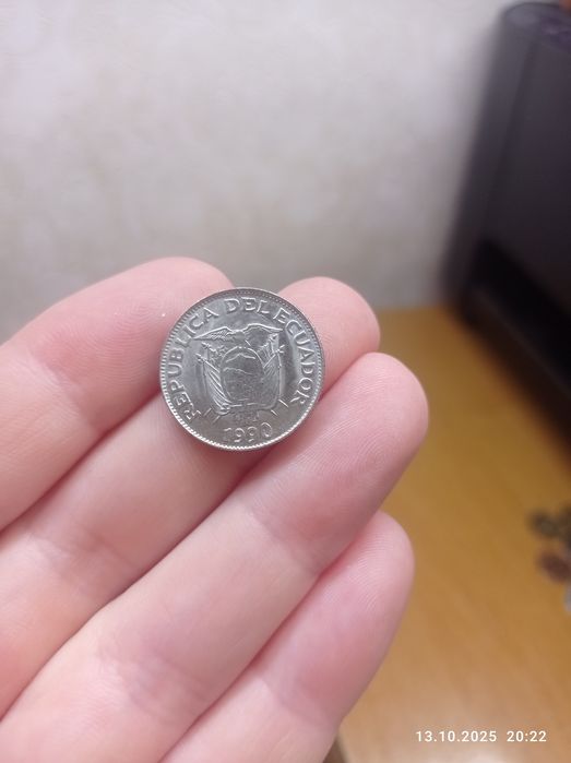 Монета 1 сукре Республики Эквадор