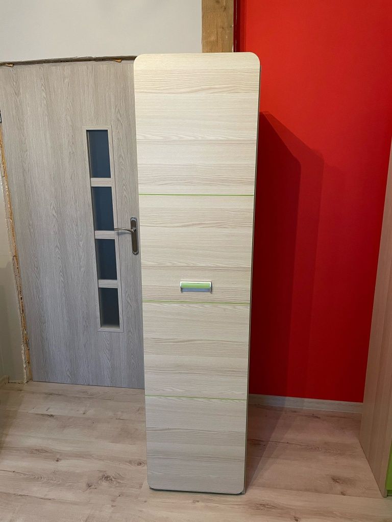 Szafa model LORENTO