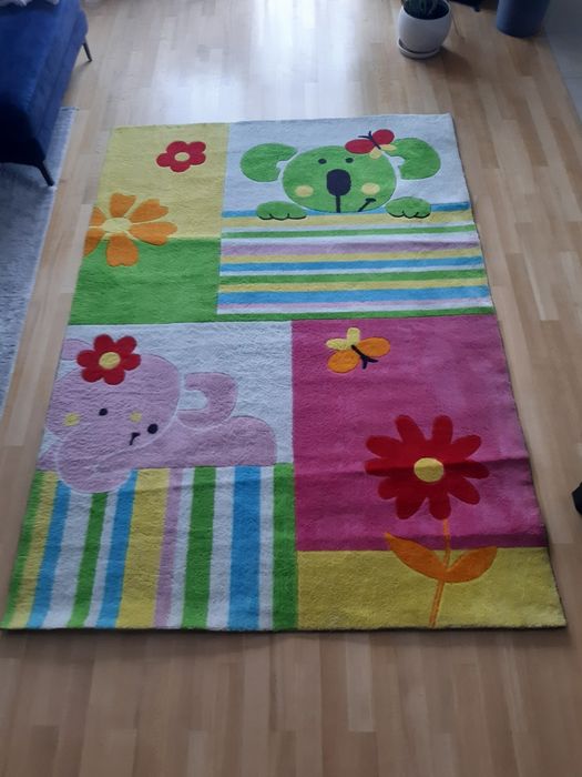Sprzedam dywan dzieciecy