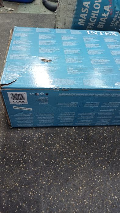 INTEX materac z pompką