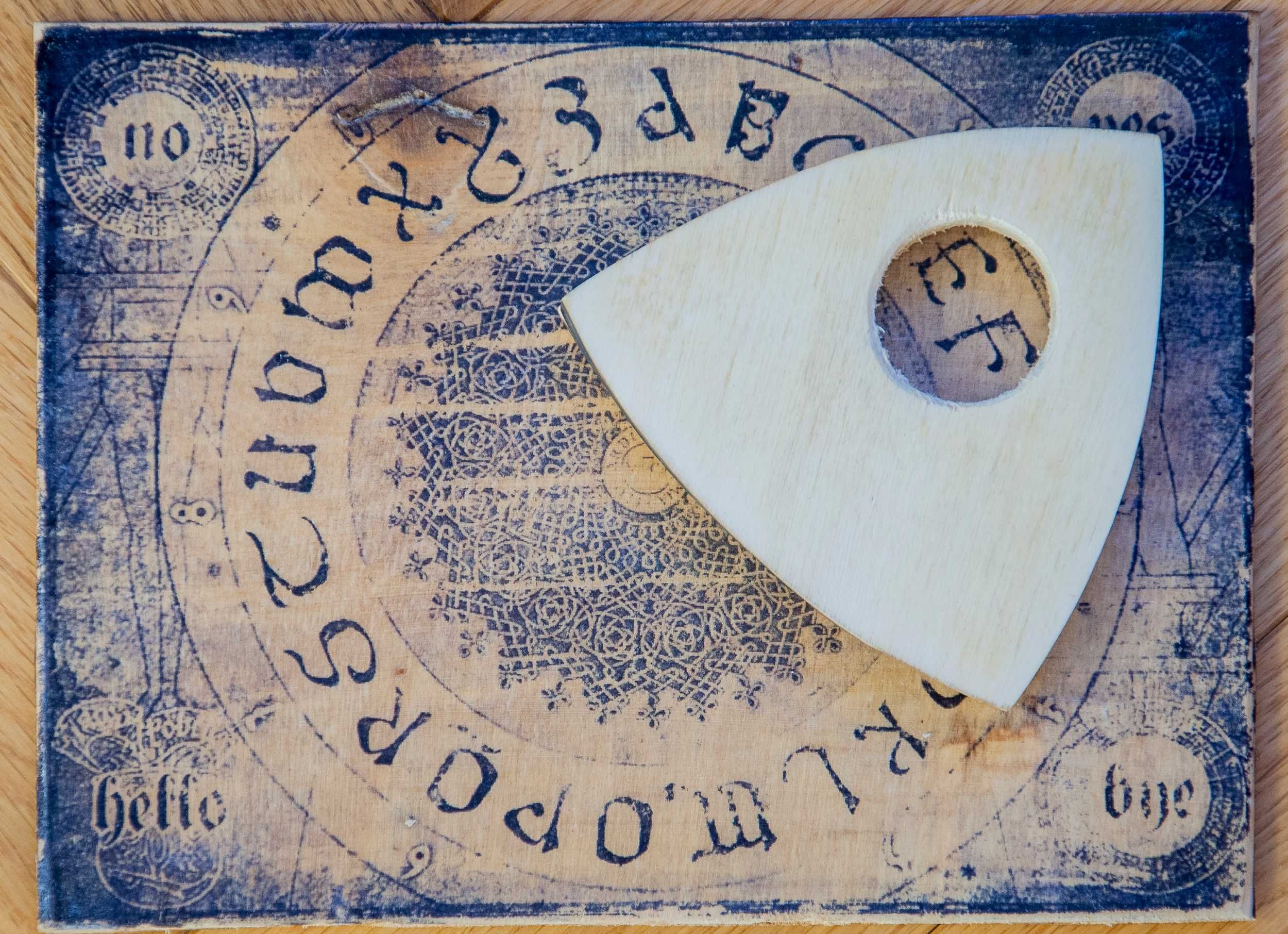 Ouija spirytyzm wywoływanie duchów halloween gra planszowa prezent