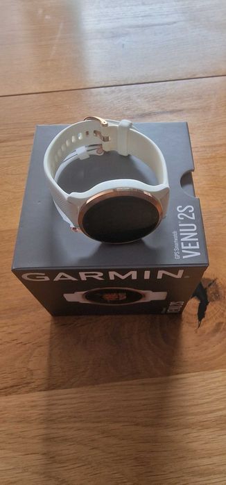 Smartwatch Garmin Venu 2S, złoty + gratis folia na ekran.