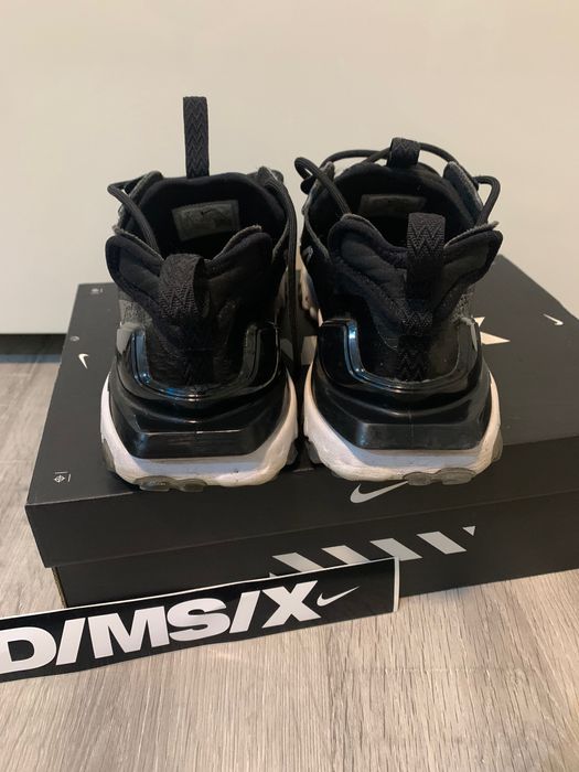 vendendo tênis Nike
