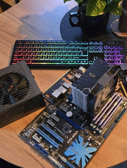 ASUS P7P55D Intel Core i5-760 Kingston DDR3 8 GB Zasilacz Be Quiet 500