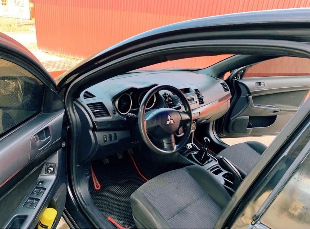 Продається авто Mitsubishi lancer