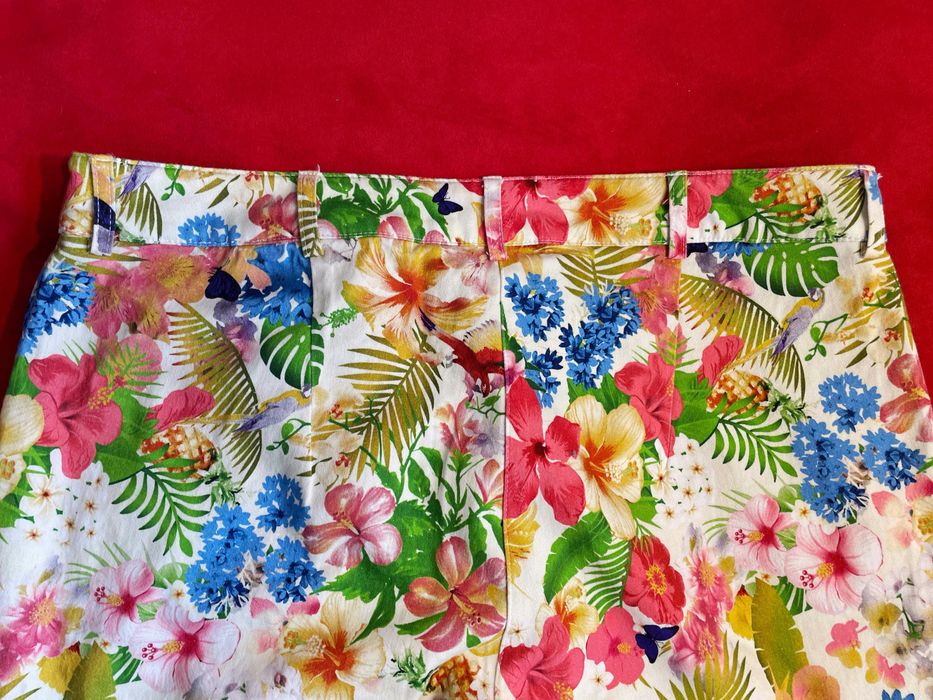 Spodnie damskie letnie, wzór w kwiaty, rozm. L/XL, Sara Lindholm