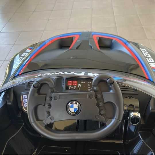 Pojazd na akumulator BMW M6 GT3 Nawiew powietrza