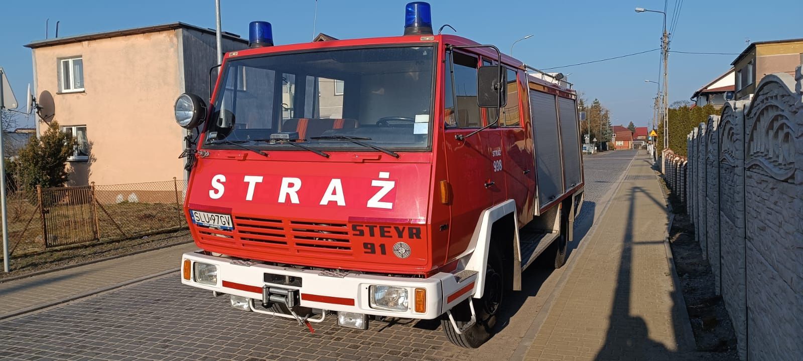 Steyr 791 4x4 strażacki pożarniczy 9 osób zadbany.Moc silnika 210KM.