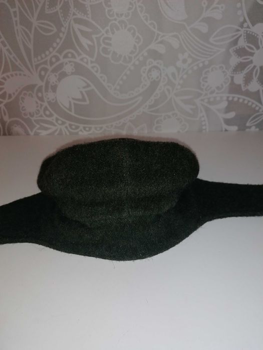 Wełniany kaszkiet z nausznikami zimowy