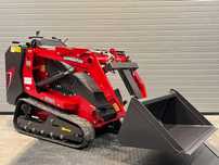 Mini Carregadora  RHINOCEROS KS925 Kubota