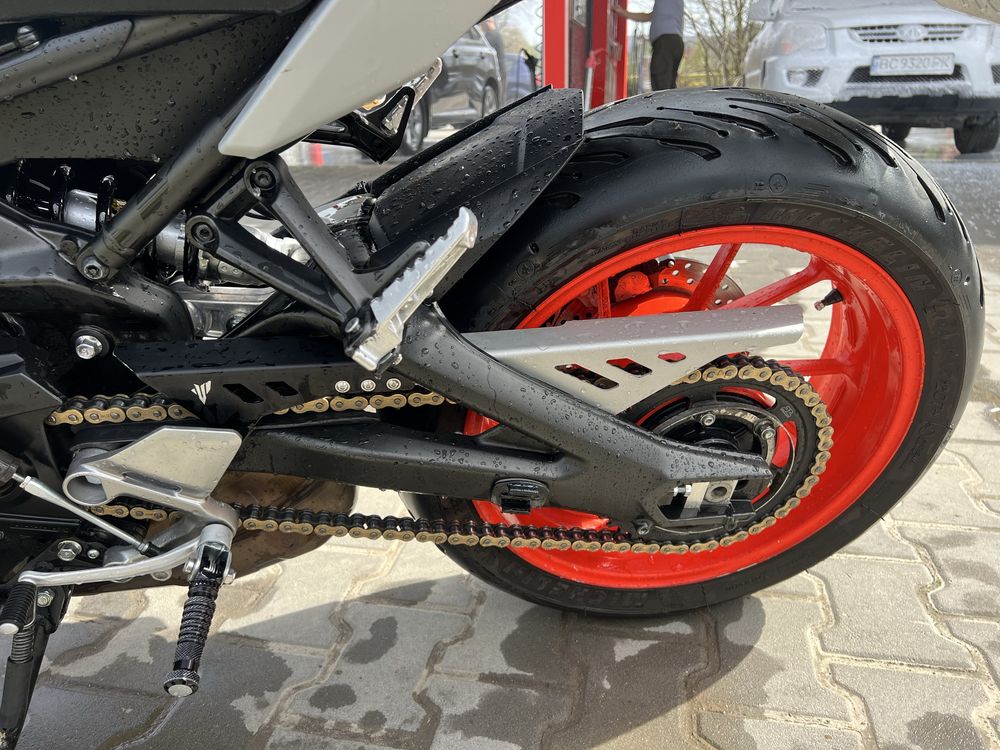 Yamaha MT 09. Street Fighter
