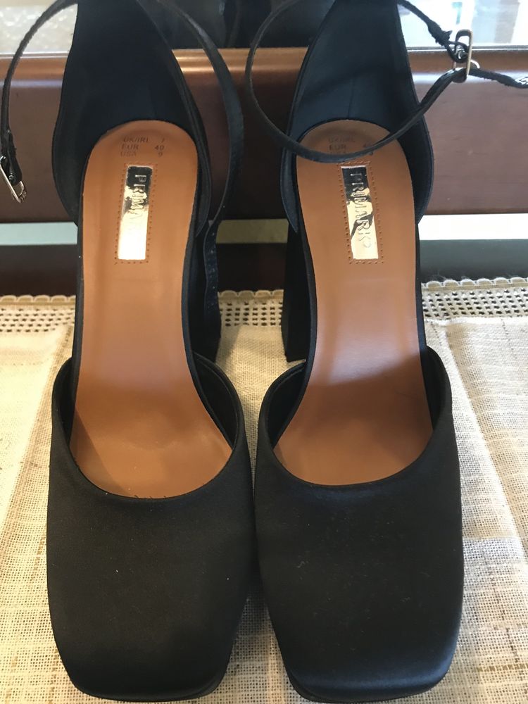 Heels for woman, never been used