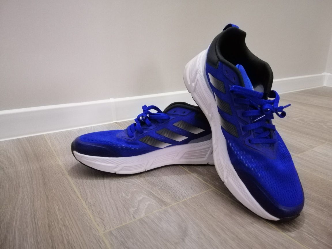 Кроссовки Adidas