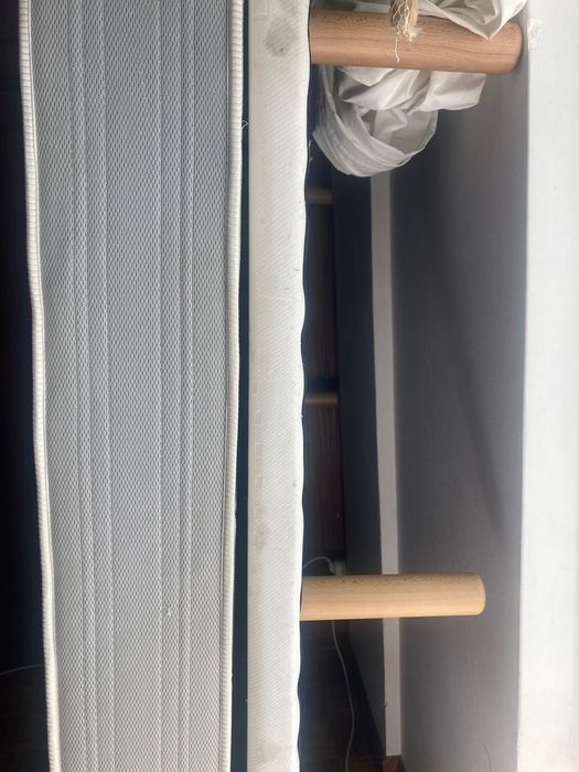 Cama 150×190cm  (Colchão e Estrado) para desocupar